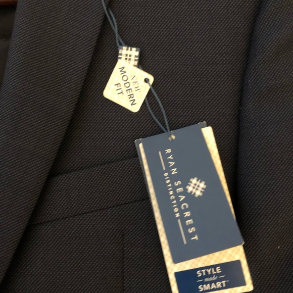 Brand new tagged suit - Picture 3 of 6